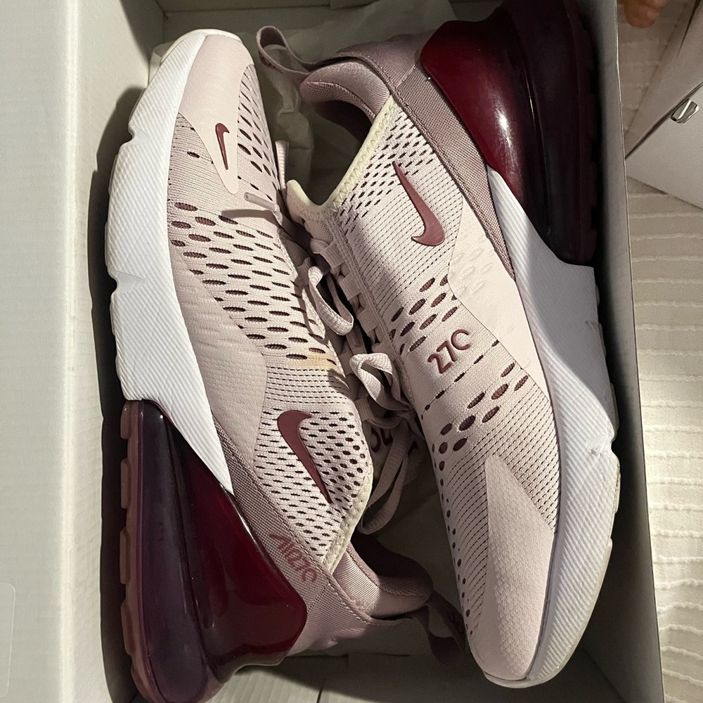 BABY PINK NIKE AIRMAX 270 W9